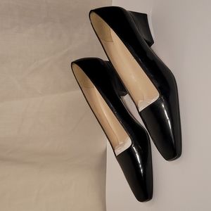 Studio Delman Modern Black Patent Leather Closed Toe Heels